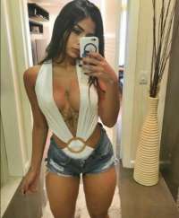 Incirli Escort Olarak Hizmet Veren Çarpıcı ve Genç Aylin