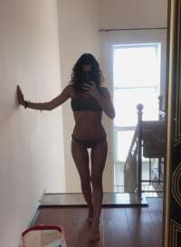 Mersin Merkez Eskortun Eşsiz Güzelliği: Gayri Samimi Kişilerden Uzak, Tamamen Size Adanmış Bir Hatun