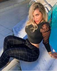 Tarsus'daki Cazibe Bombası: Büyüleyici Eskort Bayan